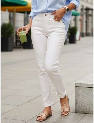 Dámské džíny mom fit s vysokým pasem bílé FashionStreet uy2959