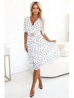 604-2 Smyslné černé hráškové šaty s obálkovým výstřihem a ozdobným páskem - bílé 604-2 Smyslné černé hráškové šaty s obálkovým výstřihem a ozdobným páskem - bílé