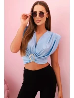 Dámská halenka s hlubokým výstřihem a ozdobným detailem modrý