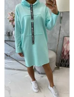 Mátové šaty s kravatou Mátové šaty s kravatou