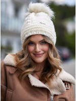 Krémová dámská čepice na zimu