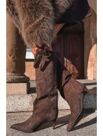 Dámské kozačky z eko semiše na jehlovém podpatku Phelin – čokoládové