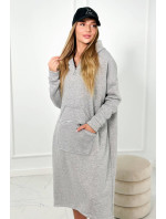 Zateplené šaty s kapucí šedé barvy