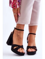 semišové sandály na čtvercovém podpatku Černé Powerful