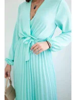 Šaty se svázaným plisovaným lemem světle mátová