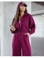Dámský komplet ve vínové bordó barvě - mikina se stojáčkem a široké kalhoty (821109) Dámský komplet ve vínové bordó barvě - mikina se stojáčkem a široké kalhoty (821109)