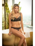 VANESSA PODPRSENKA ČERNÁ