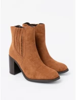 Originální kotníčkové boty dámské Karmelowy na širokém podpatku Originální kotníčkové boty dámské Karmelowy na širokém podpatku