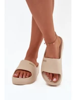 Dámské Pěnové Pantofle Na Masivní Platformě Big Star SS274722 Béžové Dámské Pěnové Pantofle Na Masivní Platformě Big Star SS274722 Béžové