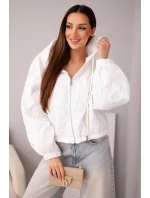 Dámská prošívaná bunda s kapucí a ozdobným květinovým ražením bílá