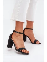 Dámské lesklé sandály na podpatku 1-215 Černé - Queen VIVI