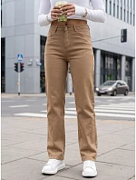 Dámské džíny s vysokým pasem a pravidelným střihem v kamelové barvě FashionStreet UY3095 Dámské džíny s vysokým pasem a pravidelným střihem v kamelové barvě FashionStreet UY3095