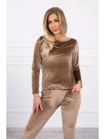 Velurová souprava se záhybem na zadní straně hnědá