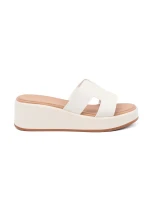 Praktické dámské Jasnobeżowy nazouváky platforma Praktické dámské Jasnobeżowy nazouváky platforma