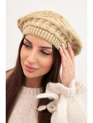 Dámská zimní pletená čepice volného střihu s ozdobným vzorem K378 béžová