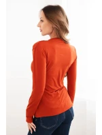 Dámská blůza z viskózy s nařasením a ozdobnou sponou ruda