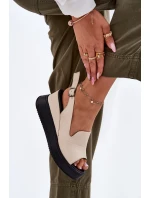 Kožené dámské sandály na klínu Artiker 54C0401 béžové