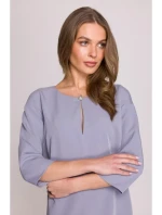 S394 Šaty uvolněného střihu s výstřihem s klíčovou dírkou - holubičí šedá