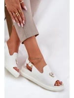 Dámské kožené sandály s ozdobou Vinceza 66757 bílé