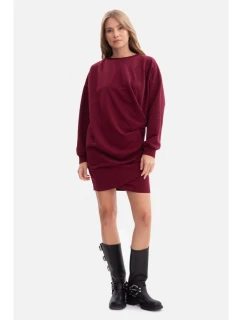 B298 Úpletové šaty s bočními záhyby - vínové