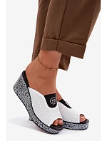 Kožené nazouváky na platformě s ozdobou S.Barski LR61-7011 Bílé