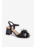 Dámské sandály na podpatku s ozdobným květem Vinceza 20283 Černé