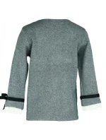 Dámský svetr na rukávech zdobený bílým plisovaným volánkem a černou stužkou SW 0202 - Gemini Dámský svetr na rukávech zdobený bílým plisovaným volánkem a černou stužkou SW 0202 - Gemini