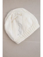 Dámská zimní vlnená čepice s geometrickým vzorem a jemným leskem K401 bílá