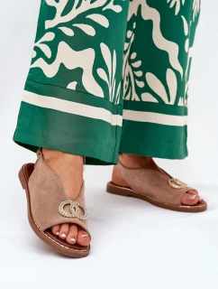 Dámské Sandály S Dekorací Na Plochém Podpatku Eko Semišové Tmavě Béžové Ralisses