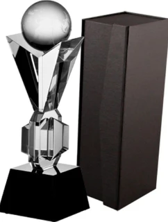 Skleněná trofej s pouzdrem