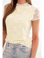 Dámská viskózová krajková halenka s krátkým rukávem a polorolákem žlutá