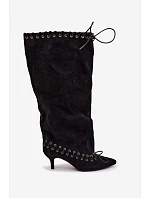 Černé kozačky s kitten heel z semiše s ozdobným šněrováním Juletta Černé kozačky s kitten heel z semiše s ozdobným šněrováním Juletta