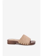 Dámské nazouváky na plochém podpatku se zlatými přezkami Béžové Girella