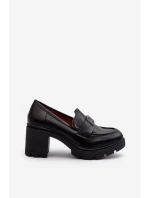 Dámské polobotky na robustním podpatku s ozdobou Černé Ranunca