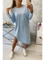 Modré šaty nadměrné velikosti