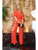 S395 Kombinéza se širokými nohavicemi a zavinovacím výstřihem - korálová