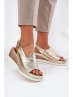 Dámské Kožené Sandály Na Klínu Artiker 56C0920 Zlaté Dámské Kožené Sandály Na Klínu Artiker 56C0920 Zlaté