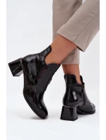 Kožené lakované kotníkové boty na klocku s ozdobným detailem zateplené Zazoo 60560 Černé