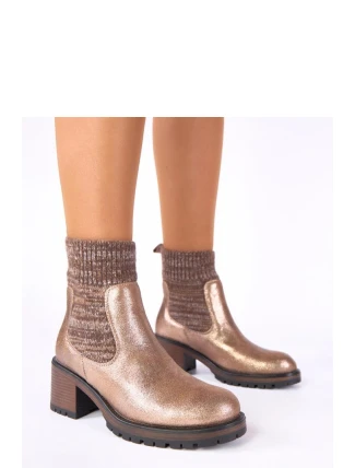 Boty na podpatku  model 222349 Solea