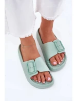 Dámské pěnové pantofle na platformě s přezkou – zelené