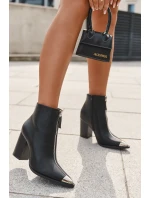 Dámské kotníčkové boty na klínku s ozdobným zipem Černé Wiviane Dámské kotníčkové boty na klínku s ozdobným zipem Černé Wiviane
