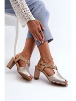 Dámské sandály na vysokém podpatku vyrobené z eko kůže, zlatá Queenmarie Dámské sandály na vysokém podpatku vyrobené z eko kůže, zlatá Queenmarie