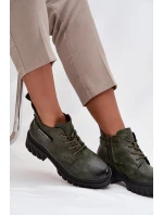 Nízké zateplené dámské boty na klínku s ozdobným páskem tmavě zelené Therisse