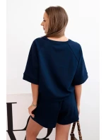 Dámská máslová souprava s halenkou s krátkým rukávem a šortkami s gumičkou námořnická modř Dámská máslová souprava s halenkou s krátkým rukávem a šortkami s gumičkou námořnická modř