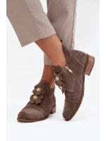 Semišové dámské polobotky s ozdobnými květinami Zazoo 3080 tmavě béžové