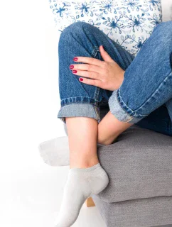 Hladké dámské bavlněné ponožky 007