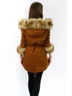Bavlněná dámská zimní bunda parka v karamelové barvě s kožešinou (xw793x)