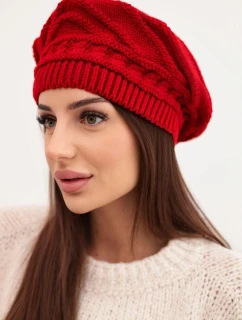 Dámská zimní čepice z vlny volného střihu s ozdobným pletením K378 červená