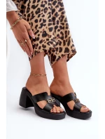 Zazoo 40419 Kožené Dámské Žabky S Výstřihy A Ozdobou Černé