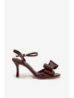 Lakované sandály na podpatku s mašlí čokoládové Noliva Lakované sandály na podpatku s mašlí čokoládové Noliva